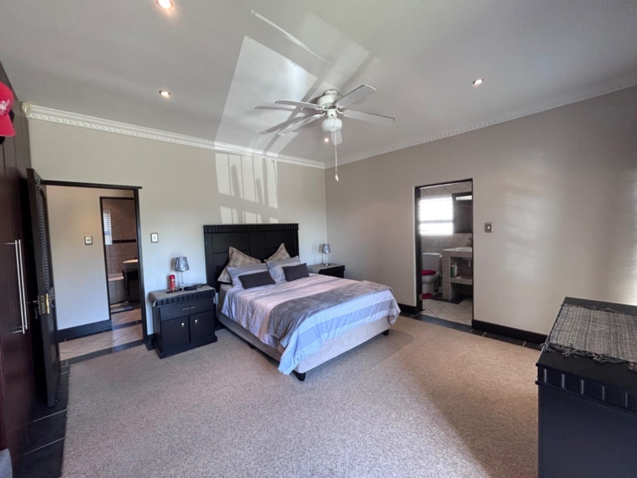 3 Bedroom Property for Sale in Jeffreys Bay Central Eastern Cape